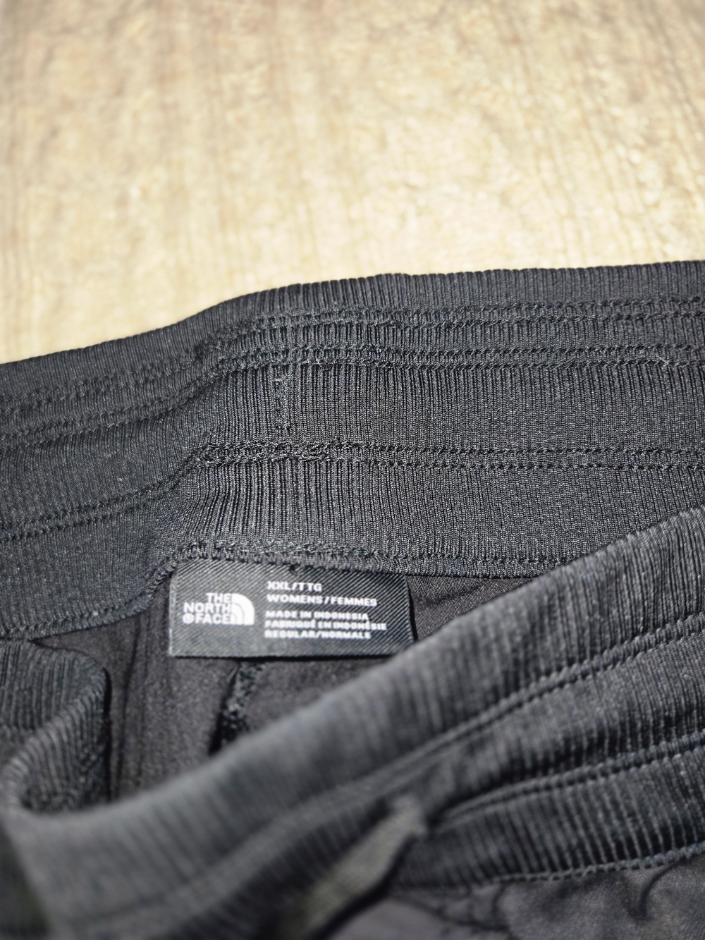 Plus The North Face Black Women's Light Weight Capri Joggers - Picture 4 of 4